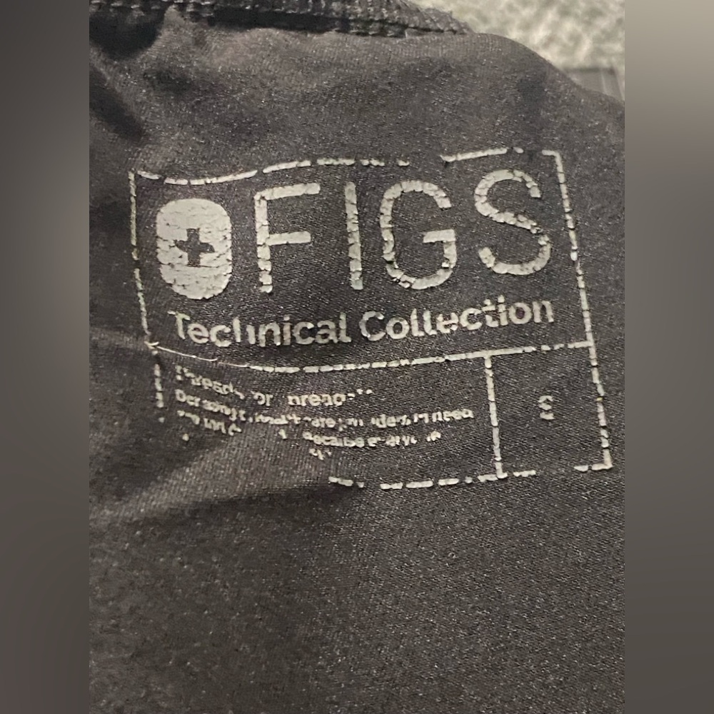 T28a- Figs Black Technical Collection Pull-On Scr… - image 5